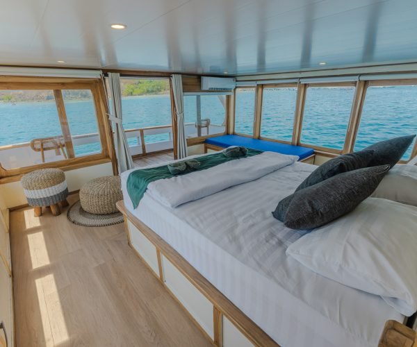 Master cabin (6)