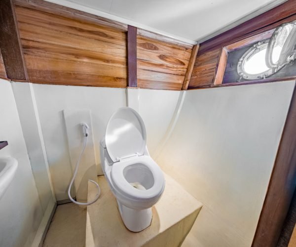 Sharing Cabin-01