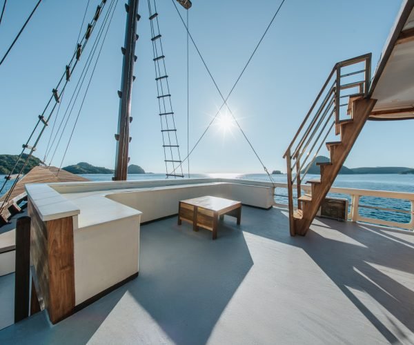 Sundeck-2